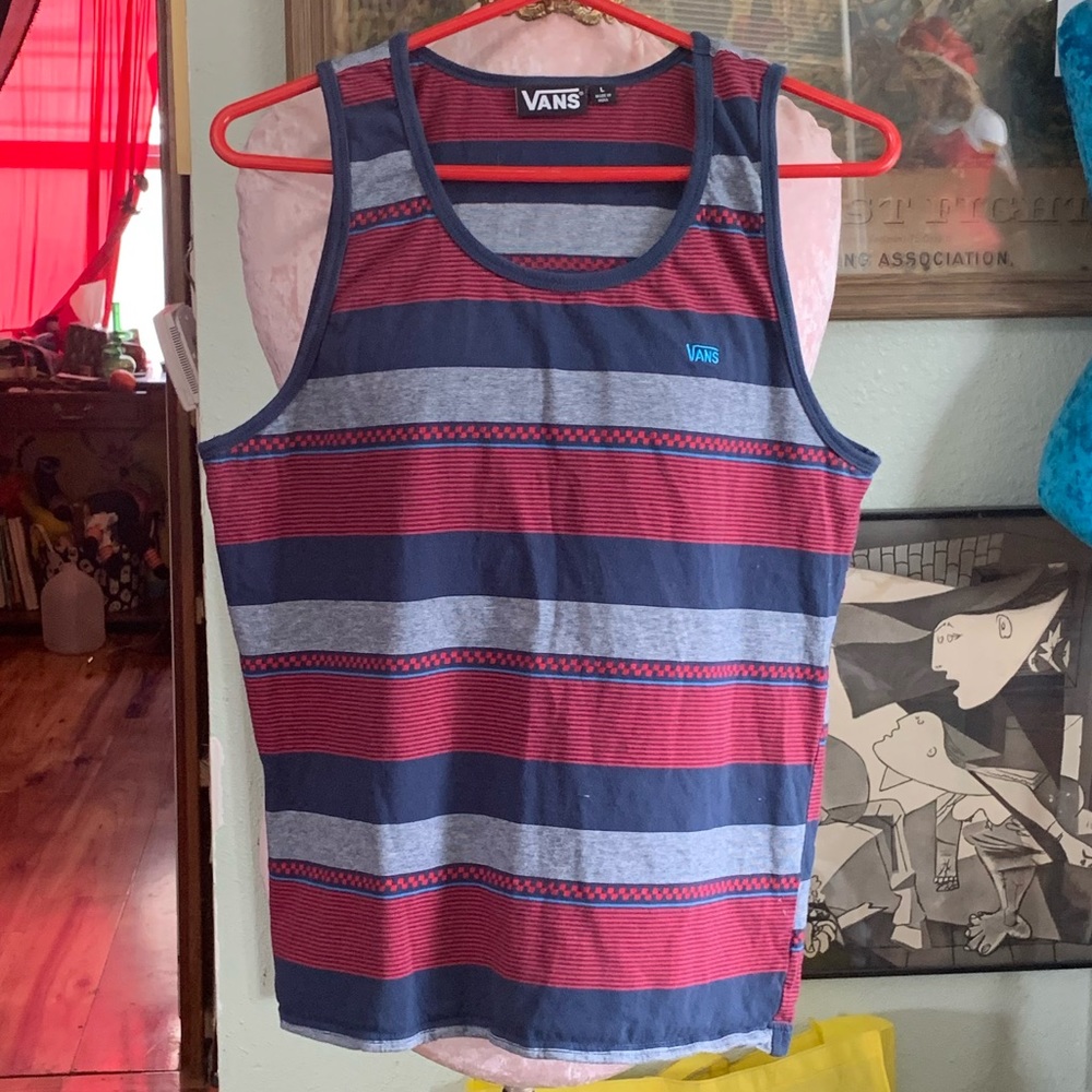 Men’s Vans tank, size L